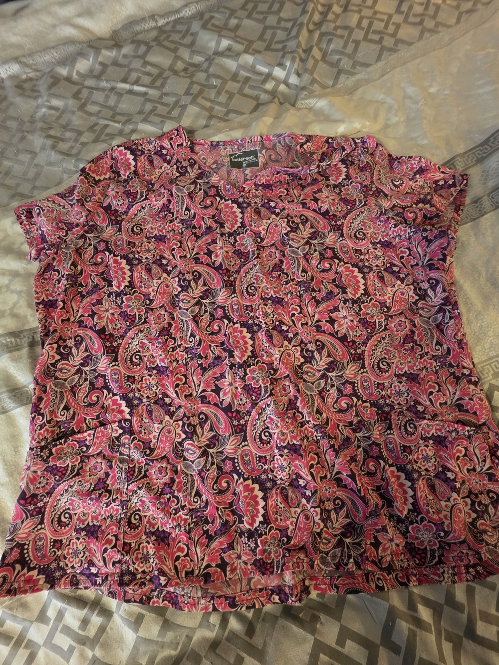 Uniform Advantage Pink Paisley Short Sleeve Medical Scrub Top